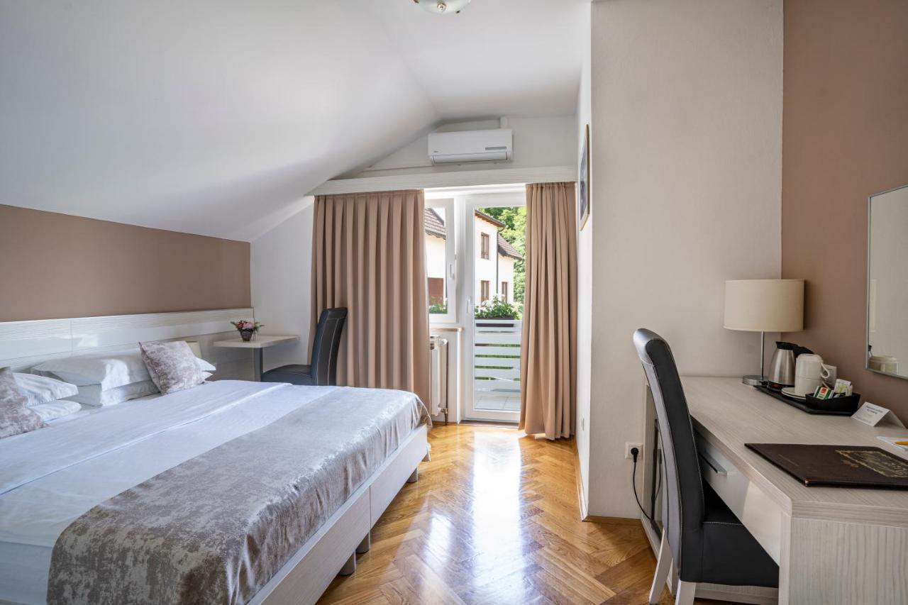 Rooms Degenija Annex Selište Drežničko Extérieur photo